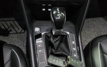 Volkswagen Tiguan II, 2022 год, 3 100 000 рублей, 14 фотография