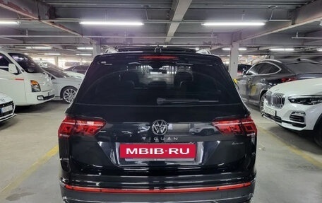 Volkswagen Tiguan II, 2022 год, 3 100 000 рублей, 3 фотография