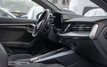 Audi A3, 2023 год, 2 300 000 рублей, 12 фотография