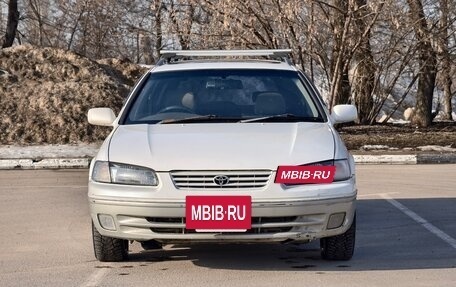 Toyota Camry, 1997 год, 490 000 рублей, 2 фотография