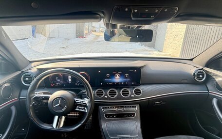 Mercedes-Benz E-Класс, 2022 год, 6 500 000 рублей, 11 фотография