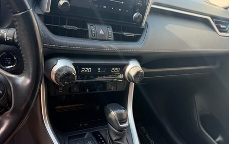 Toyota RAV4, 2022 год, 4 150 000 рублей, 6 фотография