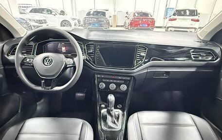 Volkswagen T-Roc I, 2021 год, 1 999 000 рублей, 8 фотография