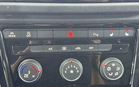 Volkswagen T-Roc I, 2021 год, 1 999 000 рублей, 13 фотография