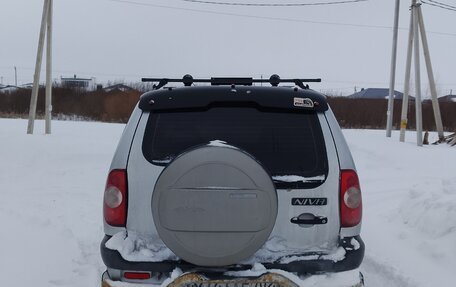 Chevrolet Niva I рестайлинг, 2003 год, 300 000 рублей, 4 фотография