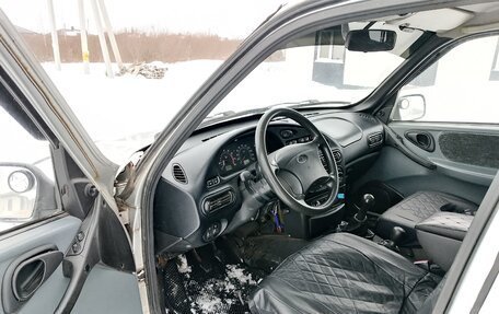 Chevrolet Niva I рестайлинг, 2003 год, 300 000 рублей, 7 фотография