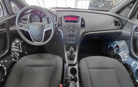 Opel Astra J, 2012 год, 685 000 рублей, 10 фотография