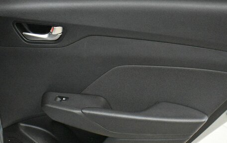 Hyundai Solaris II рестайлинг, 2017 год, 1 199 000 рублей, 18 фотография