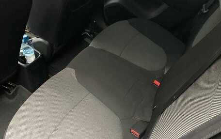 Hyundai Solaris II рестайлинг, 2013 год, 700 000 рублей, 7 фотография