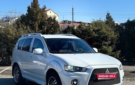 Mitsubishi Outlander III рестайлинг 3, 2010 год, 1 200 000 рублей, 1 фотография