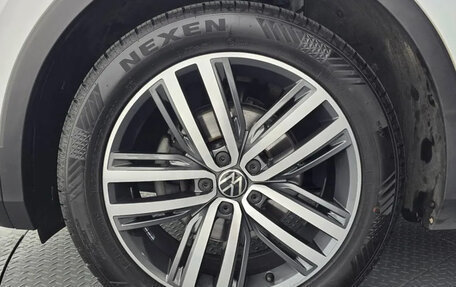 Volkswagen Tiguan II, 2023 год, 3 125 000 рублей, 5 фотография