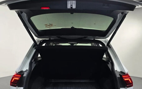 Volkswagen Tiguan II, 2023 год, 3 125 000 рублей, 20 фотография