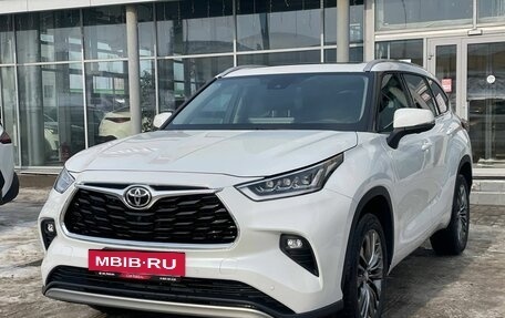 Toyota Highlander, 2025 год, 5 400 000 рублей, 2 фотография