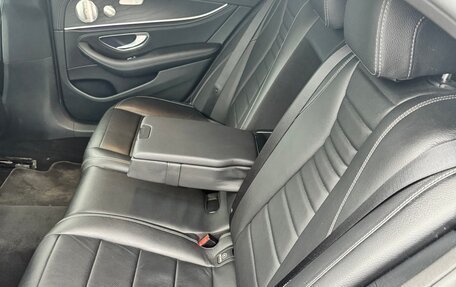 Mercedes-Benz E-Класс, 2021 год, 4 300 000 рублей, 6 фотография