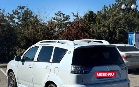 Mitsubishi Outlander III рестайлинг 3, 2010 год, 1 200 000 рублей, 5 фотография