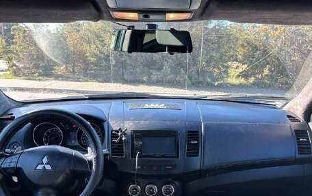 Mitsubishi Outlander III рестайлинг 3, 2010 год, 1 200 000 рублей, 15 фотография