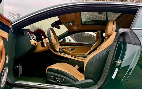 Bentley Continental GT, 2025 год, 44 000 000 рублей, 24 фотография