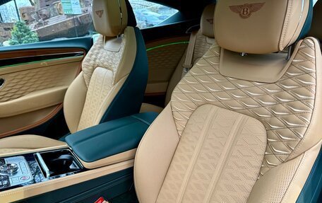 Bentley Continental GT, 2025 год, 44 000 000 рублей, 28 фотография