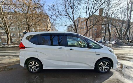 Honda Freed II, 2018 год, 1 395 000 рублей, 3 фотография