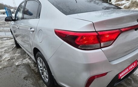 KIA Rio IV, 2017 год, 885 000 рублей, 18 фотография