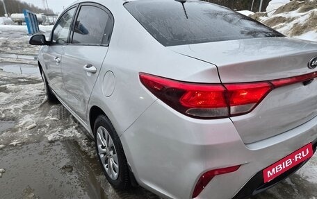 KIA Rio IV, 2017 год, 885 000 рублей, 23 фотография