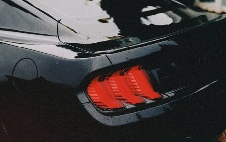 Ford Mustang VI рестайлинг, 2021 год, 4 600 000 рублей, 3 фотография