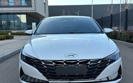 Hyundai Elantra, 2022 год, 1 739 999 рублей, 2 фотография