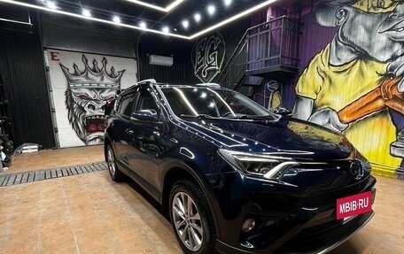 Toyota RAV4, 2018 год, 2 500 000 рублей, 22 фотография