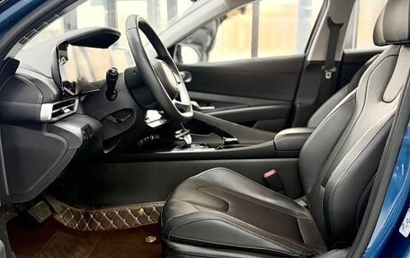 Hyundai Elantra, 2023 год, 1 599 000 рублей, 12 фотография