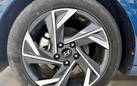 Hyundai Elantra, 2023 год, 1 599 000 рублей, 21 фотография