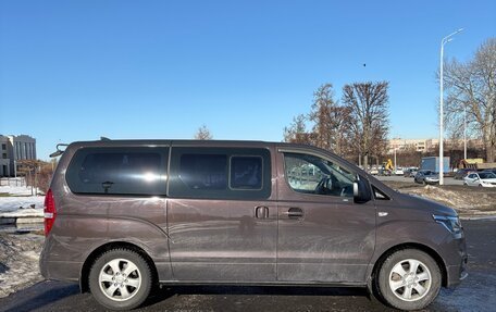 Hyundai Grand Starex Grand Starex I рестайлинг 2, 2019 год, 3 390 000 рублей, 9 фотография