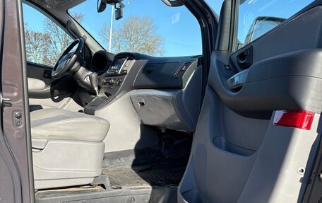 Hyundai Grand Starex Grand Starex I рестайлинг 2, 2019 год, 3 390 000 рублей, 22 фотография