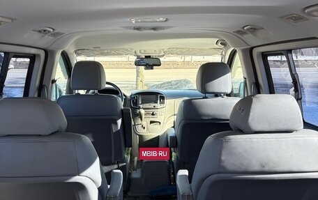 Hyundai Grand Starex Grand Starex I рестайлинг 2, 2019 год, 3 390 000 рублей, 17 фотография