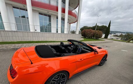 Ford Mustang VI рестайлинг, 2021 год, 2 610 000 рублей, 3 фотография