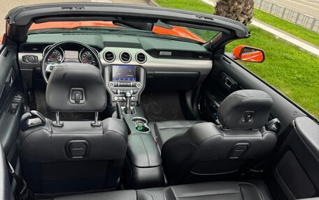 Ford Mustang VI рестайлинг, 2021 год, 2 610 000 рублей, 6 фотография