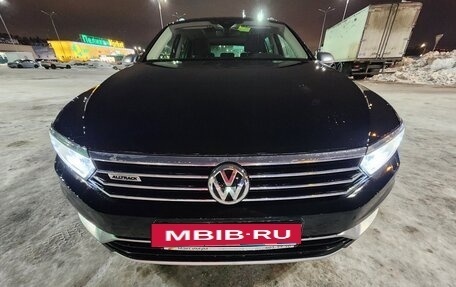 Volkswagen Passat B8 рестайлинг, 2018 год, 3 000 000 рублей, 7 фотография