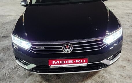 Volkswagen Passat B8 рестайлинг, 2018 год, 3 000 000 рублей, 5 фотография