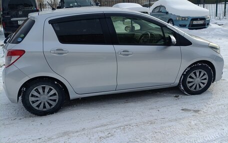 Toyota Vitz, 2013 год, 740 000 рублей, 8 фотография