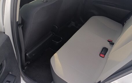 Toyota Vitz, 2013 год, 740 000 рублей, 12 фотография