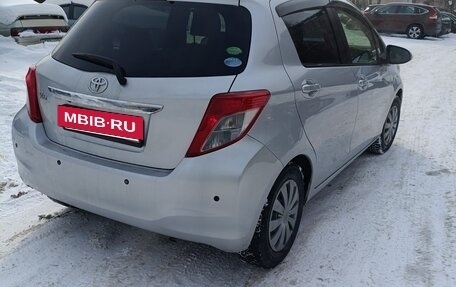 Toyota Vitz, 2013 год, 740 000 рублей, 7 фотография