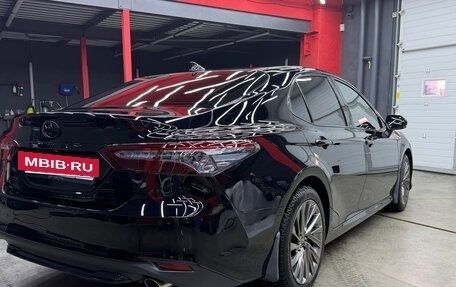 Toyota Camry, 2021 год, 3 600 000 рублей, 5 фотография