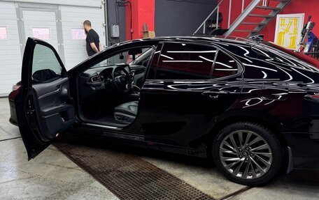 Toyota Camry, 2021 год, 3 600 000 рублей, 22 фотография