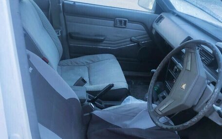 Nissan Bluebird VIII, 1984 год, 300 000 рублей, 7 фотография