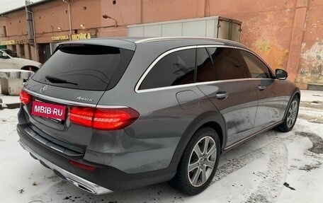 Mercedes-Benz E-Класс, 2017 год, 3 500 000 рублей, 7 фотография