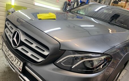Mercedes-Benz E-Класс, 2017 год, 3 500 000 рублей, 21 фотография