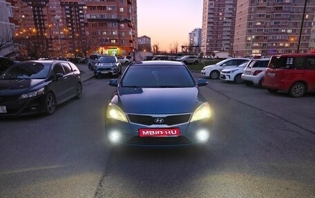 KIA cee'd I рестайлинг, 2010 год, 890 000 рублей, 1 фотография