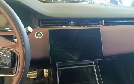 Land Rover Range Rover Evoque II, 2024 год, 5 770 000 рублей, 11 фотография