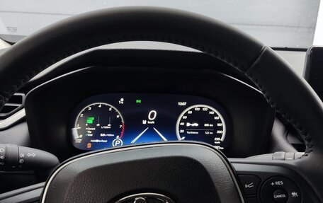 Toyota RAV4, 2024 год, 3 750 000 рублей, 3 фотография