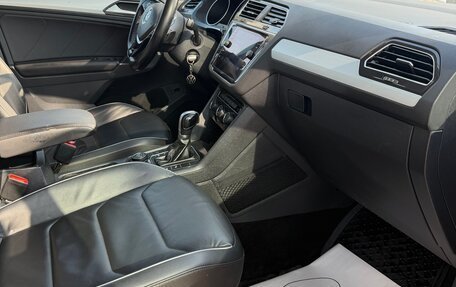 Volkswagen Tiguan II, 2017 год, 2 485 000 рублей, 13 фотография