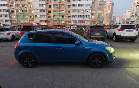 KIA cee'd I рестайлинг, 2010 год, 890 000 рублей, 2 фотография